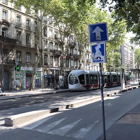 Charming Studio 2 In A Quiet Area Apartment Lyon